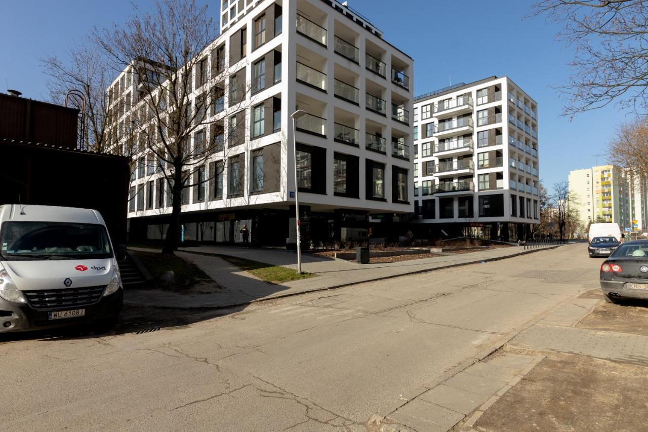 Apartment Rozlogi Sunny Warsaw